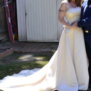 Ivory Wedding Dress